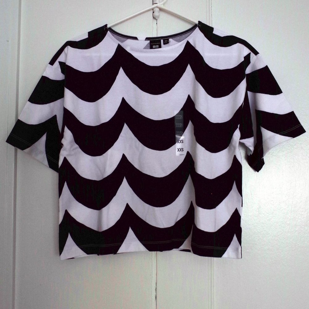 Marimekko x Uniqlo Black & White Wavy Print Cotton T-Shirt XXS NEW